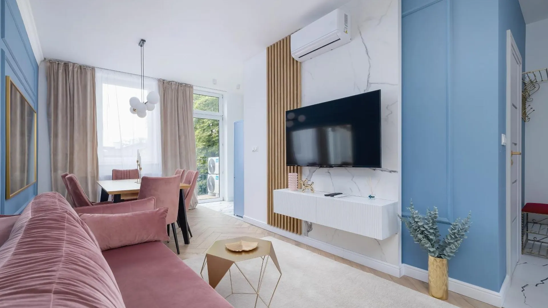 Starowislna Elegant Apartment With Air Conditioning Kazimierz Cracow By Renters Prestige Krakow