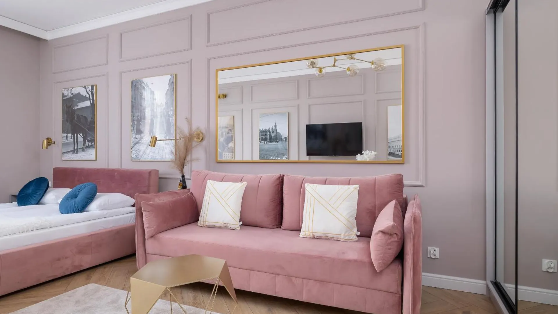 Starowislna Elegant Apartment With Air Conditioning Kazimierz Cracow By Renters Prestige Krakow Poland