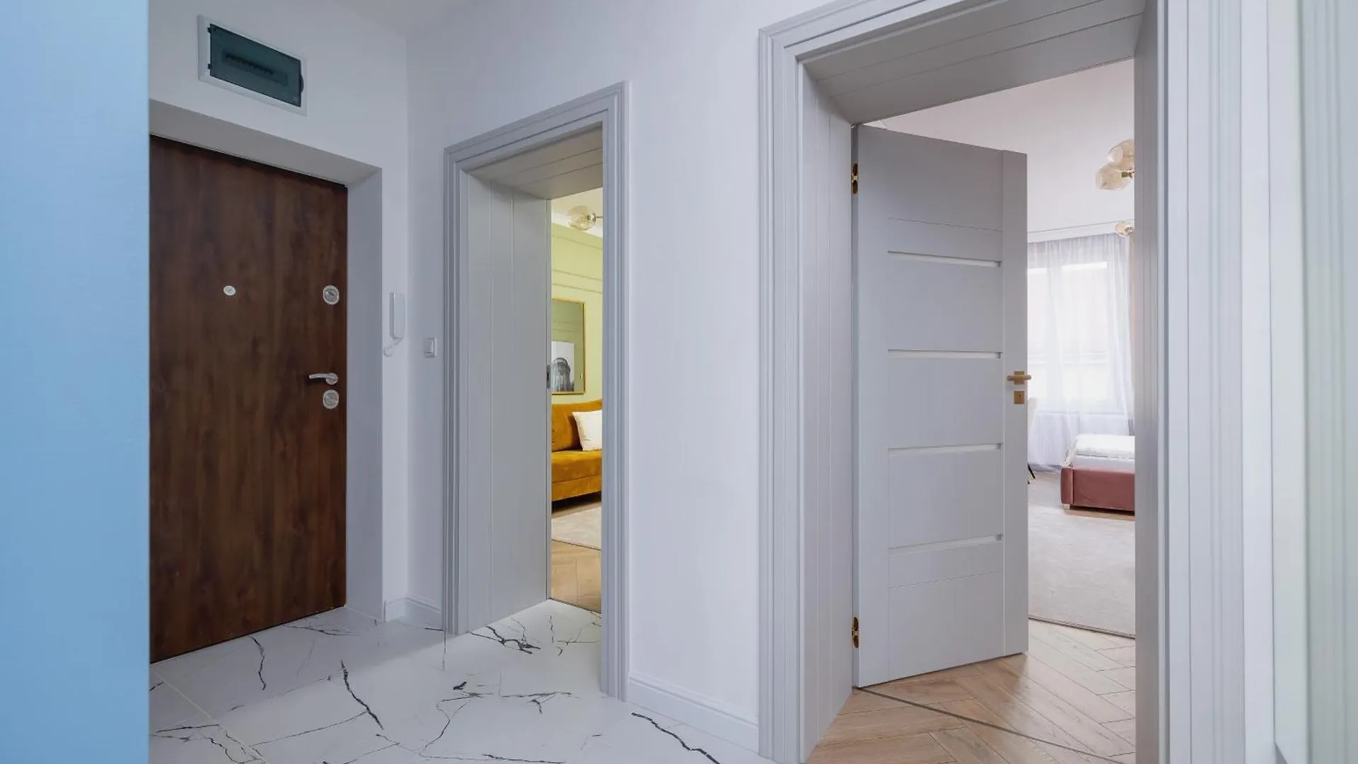 Starowislna Elegant Apartment With Air Conditioning Kazimierz Cracow By Renters Prestige Krakow